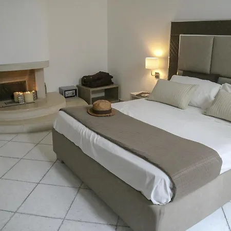 Golden Apartment