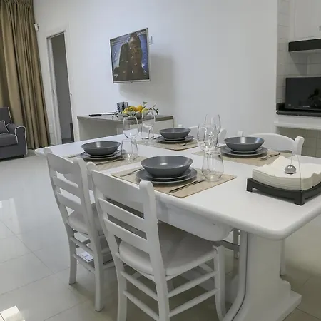 Apartment Golden Gallipoli